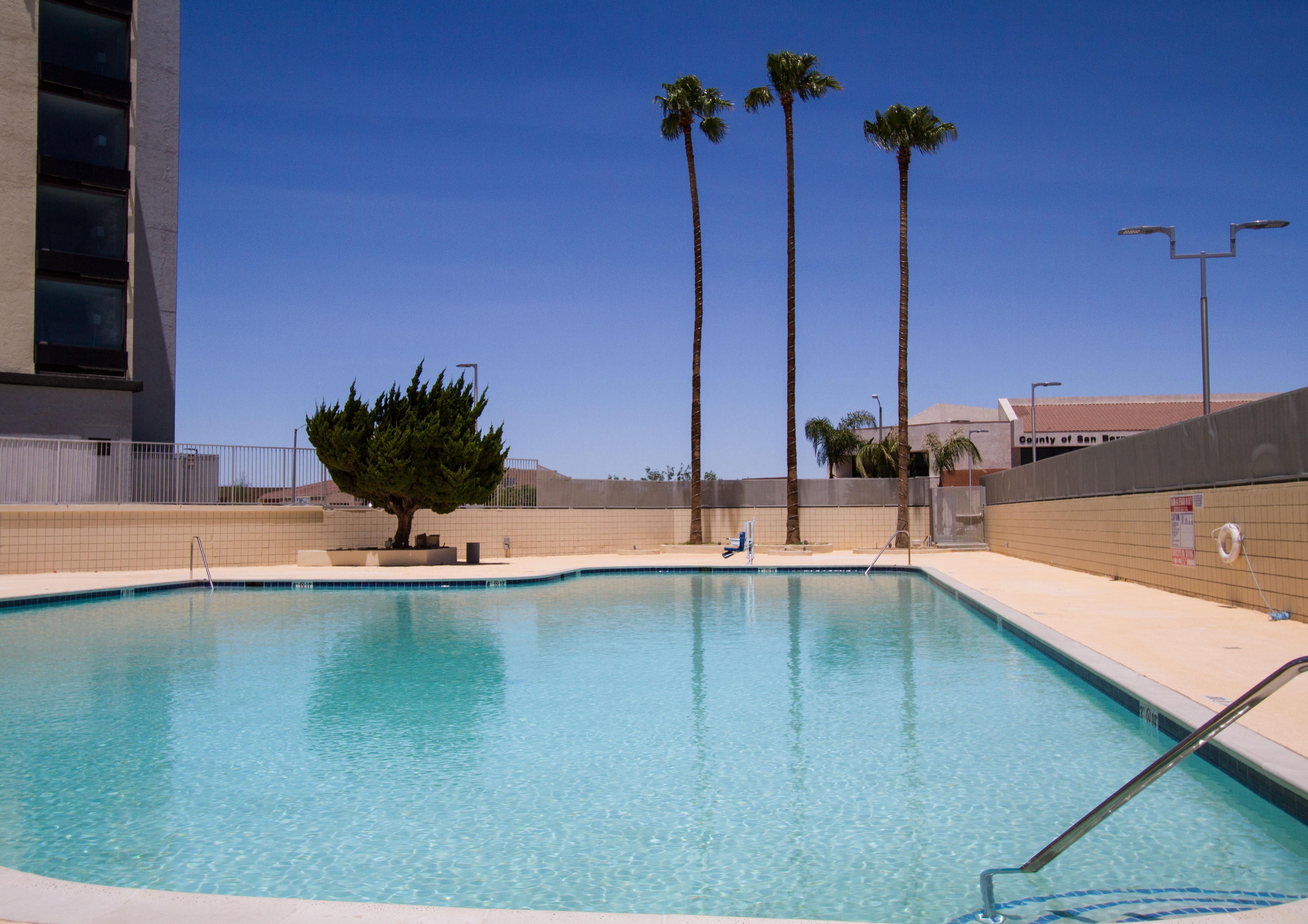 Holiday Inn Victorville By Ihg Dış mekan fotoğraf