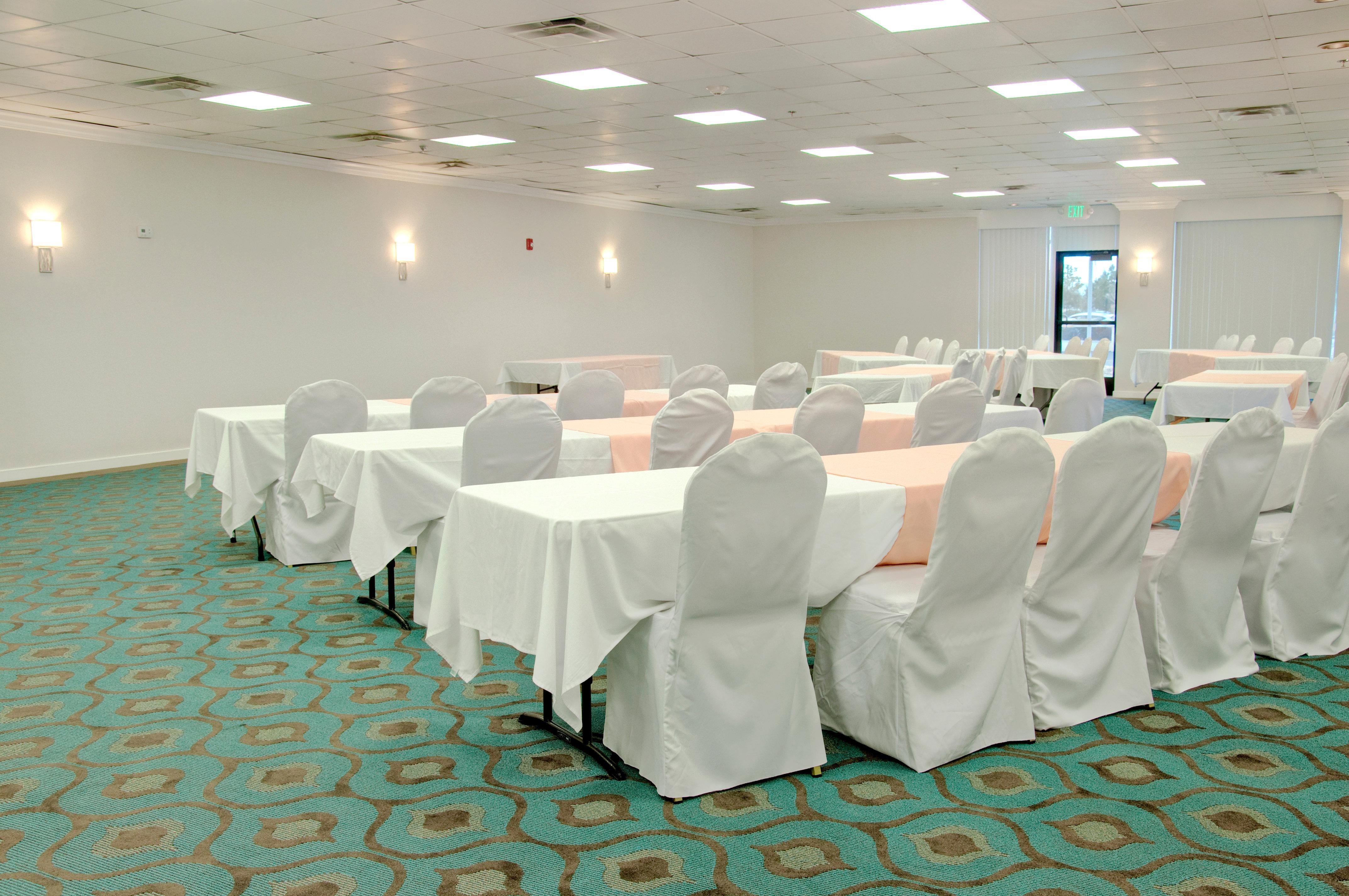 Holiday Inn Victorville By Ihg Dış mekan fotoğraf